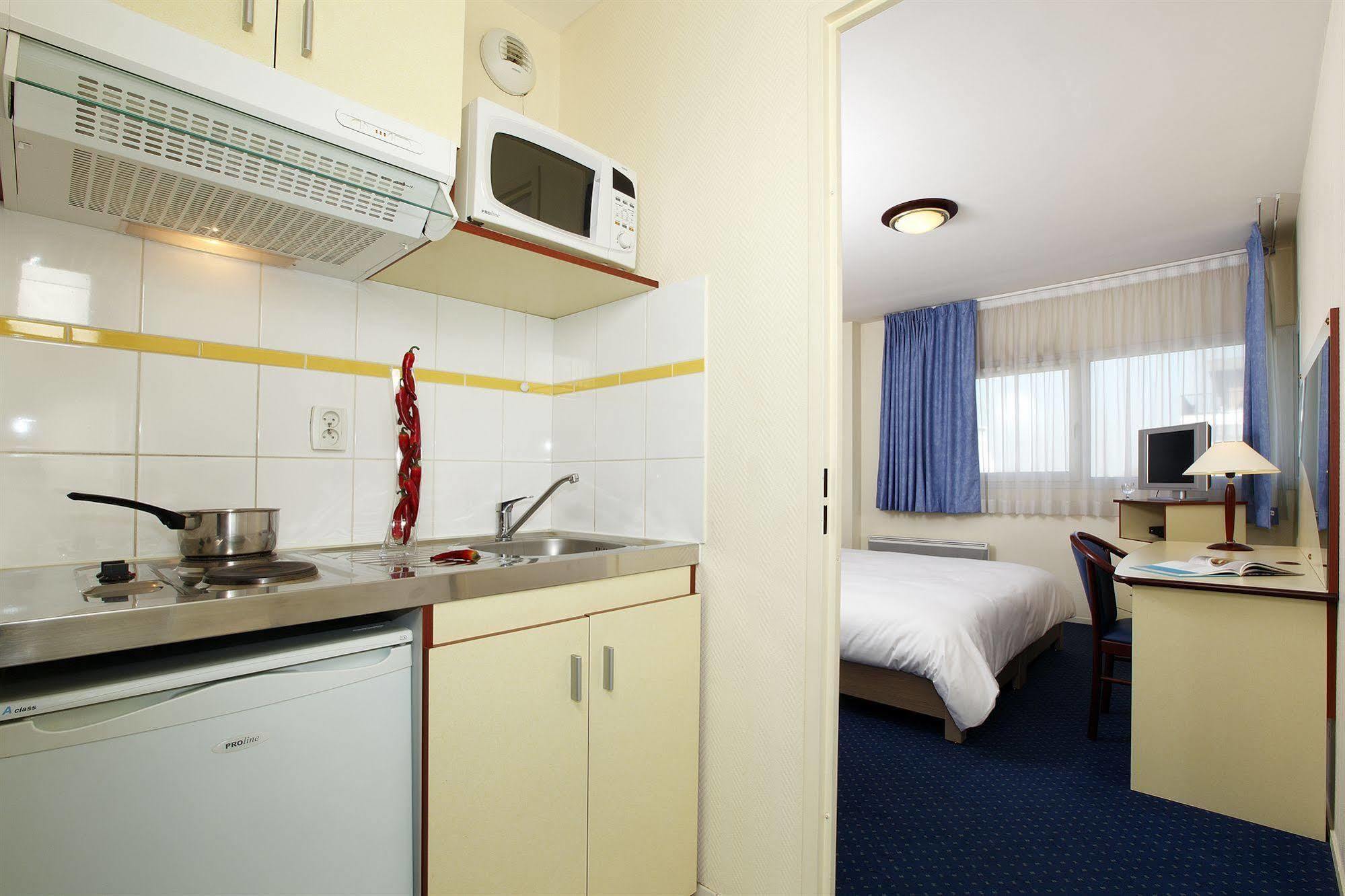 Appart'City Pontoise Cergy-Le-Haut Экстерьер фото