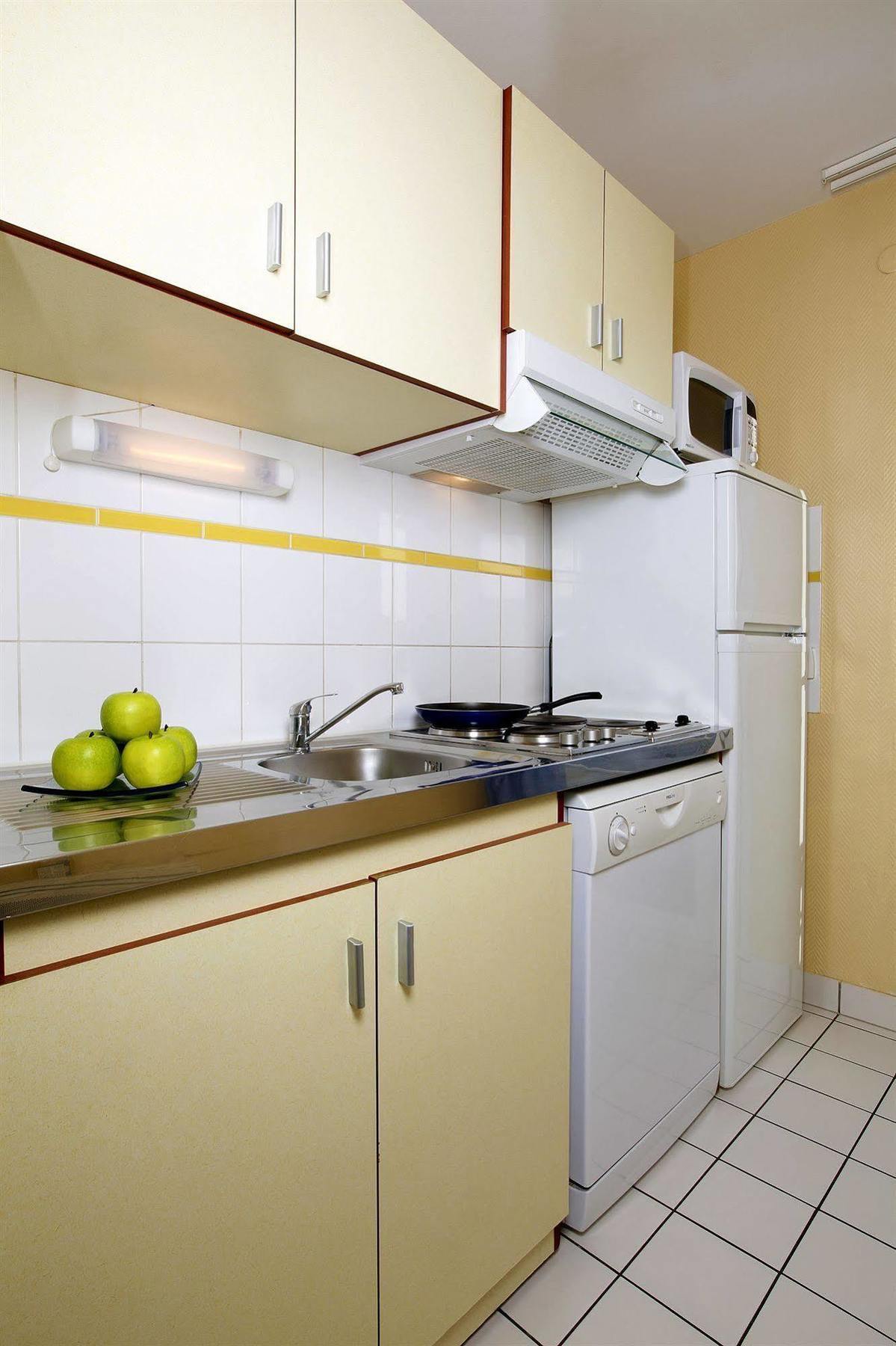 Appart'City Pontoise Cergy-Le-Haut Экстерьер фото